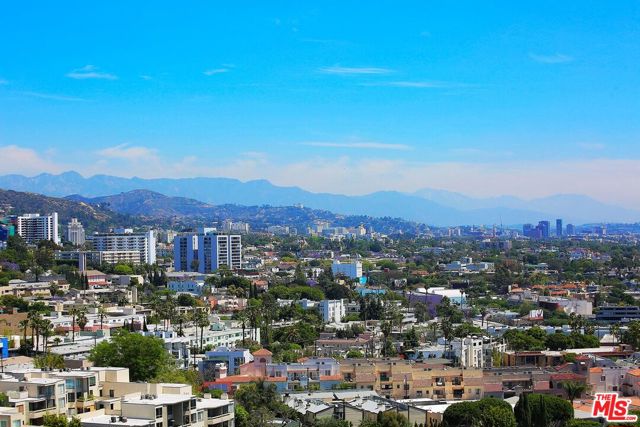 838 Doheny Drive, West Hollywood, California 90069, 2 Bedrooms Bedrooms, ,2 BathroomsBathrooms,Condominium,For Sale,Doheny,24422655