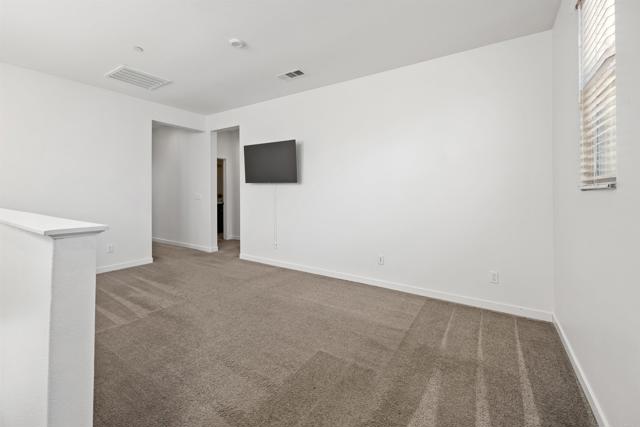 Detail Gallery Image 19 of 48 For 4192 Camino Campana, Oceanside,  CA 92057 - 4 Beds | 3 Baths