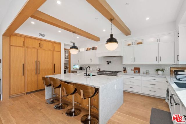 4937 Rubio Avenue, Encino CA: https://media.crmls.org/mediaz/f4d0af6e-3af8-4f0d-bce5-be770d73fa82.jpg