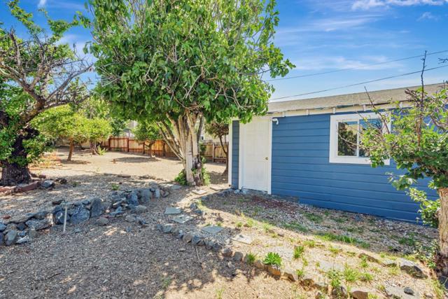 315 California Avenue, South San Francisco CA: https://media.crmls.org/mediaz/f4d1ff96-11bd-4677-b273-217f48cf3266.jpg