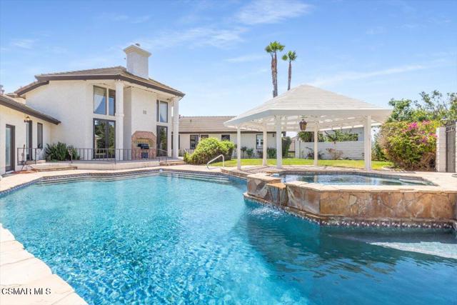 8445 Roseland Avenue, Moorpark CA: https://media.crmls.org/mediaz/f4d2c4ee-1e8e-4a9e-9622-75011550e1ca.jpg