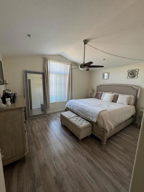 12500 Rogge Village Way, Salinas CA: https://media.crmls.org/mediaz/f4d2d722-2127-410e-8de4-ed21eb9298e1.jpg