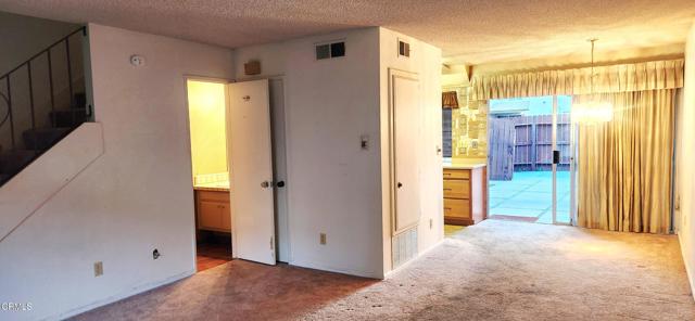 Detail Gallery Image 5 of 31 For 1116 Okapi, Ventura,  CA 93003 - 3 Beds | 1/1 Baths