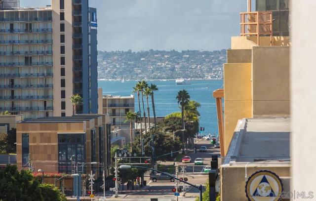 425 W Beech St, San Diego CA: https://media.crmls.org/mediaz/f4d32d67-61db-4a96-a694-c083b3ccd90c.jpg