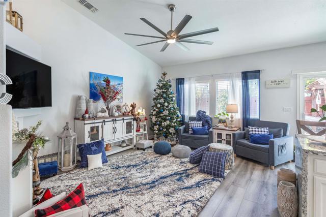 715 Bobcat Ln, Manteca CA: https://media.crmls.org/mediaz/f4d34d17-8e87-4685-a21e-5542dc22f968.jpg