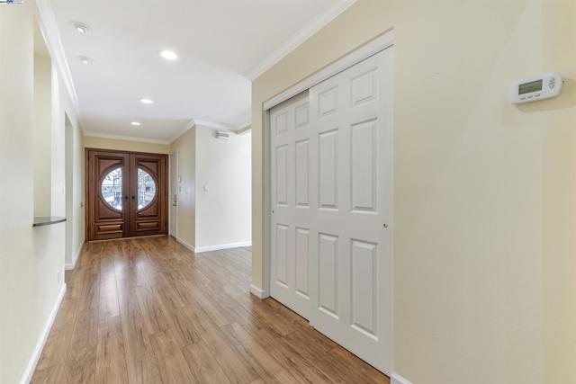 Image 16 of 46 For 18745 Cavendish Dr
