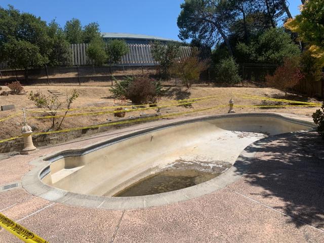 2847 Ralston Way, Hayward CA: https://media.crmls.org/mediaz/f4d6a0df-5cb8-4380-ab31-0e7ad076fecc.jpg