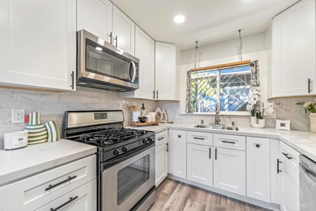 1112 Junipero Avenue, Redwood City CA: https://media.crmls.org/mediaz/f4d78d9a-f927-4403-a96a-99d61ad42736.jpg