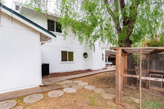 4200 Ciello Court, Cameron Park CA: https://media.crmls.org/mediaz/f4d806f4-98e7-42d0-82b8-57c6b32469b1.jpg