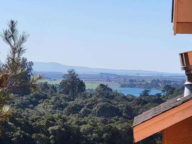 14643 Tumble Weed Lane, Royal Oaks CA: https://media.crmls.org/mediaz/f4d8f8ca-35fb-4997-b359-c743f360c44e.jpg