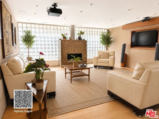 13523 Hartland Street photo 4