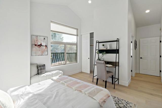 303 Lakeview Way, Redwood City CA: https://media.crmls.org/mediaz/f4d9d15c-9b95-40be-b782-a204680ebe73.jpg