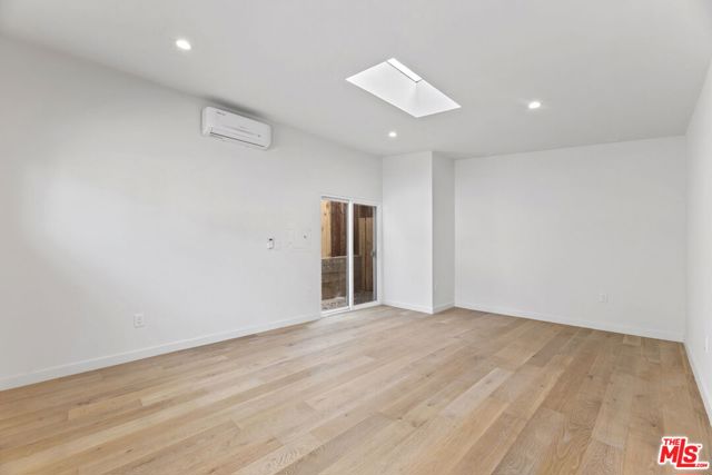 2214 1/2 Echo Park Avenue, Los Angeles CA: https://media.crmls.org/mediaz/f4d9d847-415c-4e95-a07c-532222cbf26b.jpg