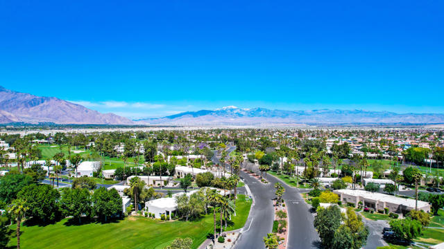 29879 E Trancas Drive, Cathedral City CA: https://media.crmls.org/mediaz/f4da9338-ea5a-4a2d-b119-30eb9827073f.jpg