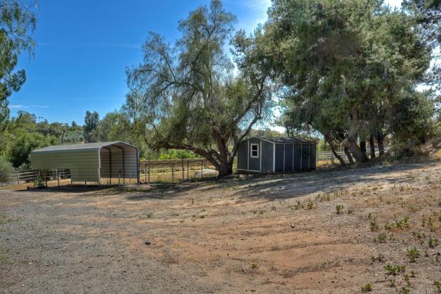 31503 Stardust Lane, Valley Center CA: https://media.crmls.org/mediaz/f4db5152-f647-45e6-a015-9d406d3c7eb7.jpg