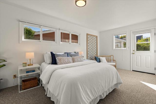 207 2nd Avenue, Santa Cruz CA: https://media.crmls.org/mediaz/f4db6e88-f4b5-4fbb-aa6e-57d6a597bee2.jpg