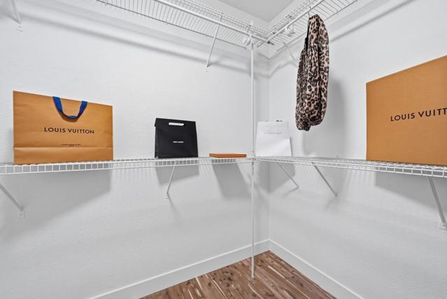 Image 25 of 46 For 18660 Devon Avenue