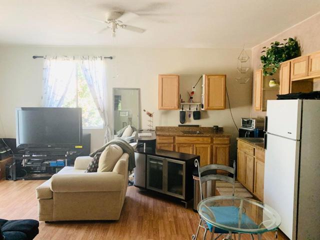 80580 Apple Court, Indio CA: https://media.crmls.org/mediaz/f4dbe4cc-de65-42ee-89ad-b6566f41d2ed.jpg