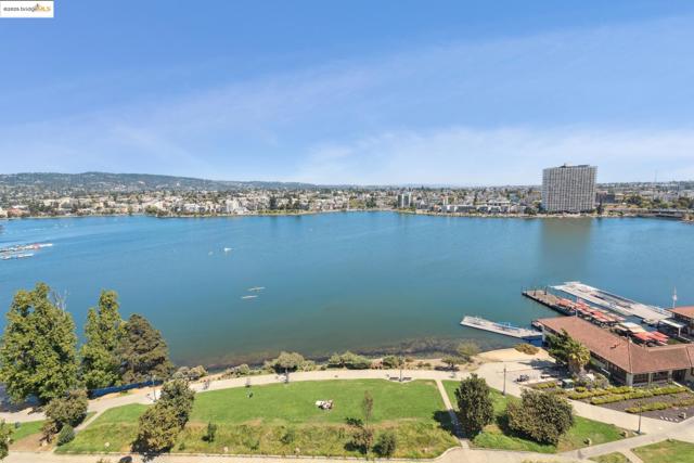 1555 Lakeside Dr, Oakland CA: https://media.crmls.org/mediaz/f4dc3804-01a8-4a7b-a375-ab8f3ab18c2e.jpg