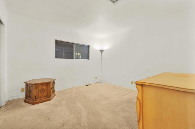 Detail Gallery Image 12 of 14 For 243 Havenview Lane, Oceanside,  CA 92056 - 2 Beds | 2 Baths