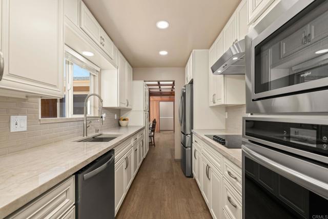 Detail Gallery Image 3 of 59 For 11460 Pinehurst Dr, Lakeside,  CA 92040 - 4 Beds | 3/1 Baths