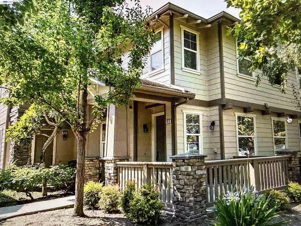 1613 Arianna Ln