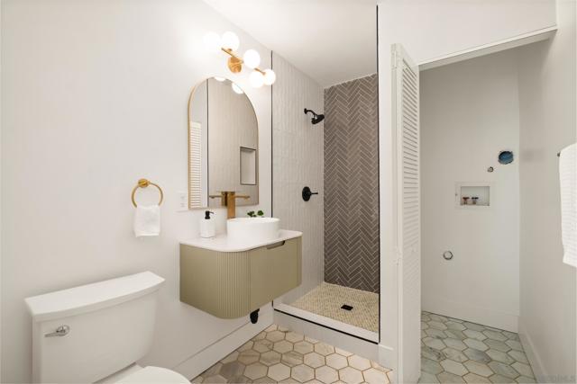 4058 Apore Street, La Mesa CA: https://media.crmls.org/mediaz/f4dd6a8b-b63a-45f1-bad5-23a597160e60.jpg