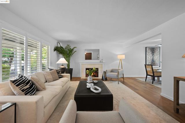 Image 4 of 41 For 7796 Surrey Ln