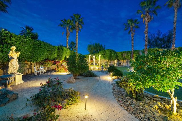 52540 Vino, La Quinta CA: https://media.crmls.org/mediaz/f4deeb28-9a0b-4c03-9b3b-5b3d2d0d18c5.jpg