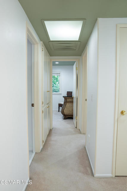 1694 Margate Place, Westlake Village CA: https://media.crmls.org/mediaz/f4df671d-ef7e-483f-b163-a0f72e3ef994.jpg