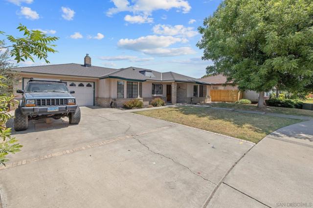 300 W Adrian Way, Hanford CA: https://media.crmls.org/mediaz/f4df7d4d-5438-437b-a066-b44664ecd380.jpg