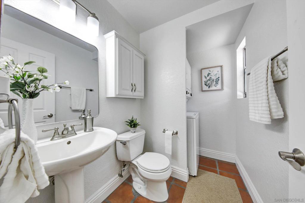 4777 Seminole Dr - photo 5