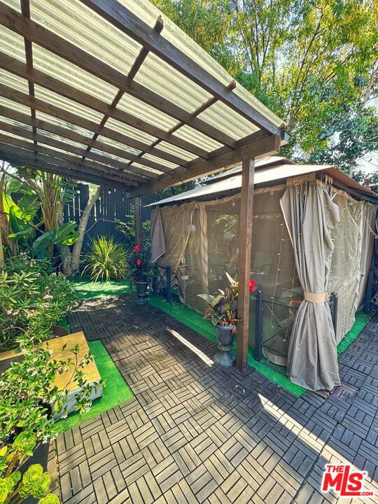 5764 W 85th Place, Los Angeles CA: https://media.crmls.org/mediaz/f4dfe312-0d7a-4760-b1f2-b39548ba2d72.jpg