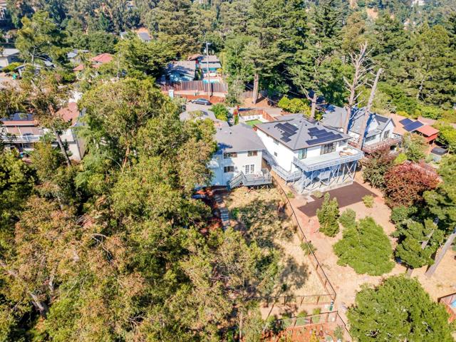6827 Ridgewood Drive, Oakland CA: https://media.crmls.org/mediaz/f4e05701-e2ed-4d62-9449-cdab0c3d54e3.jpg
