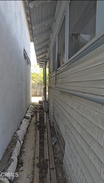 Detail Gallery Image 8 of 31 For 1020 W 42nd Pl, Los Angeles,  CA 90037 - – Beds | – Baths