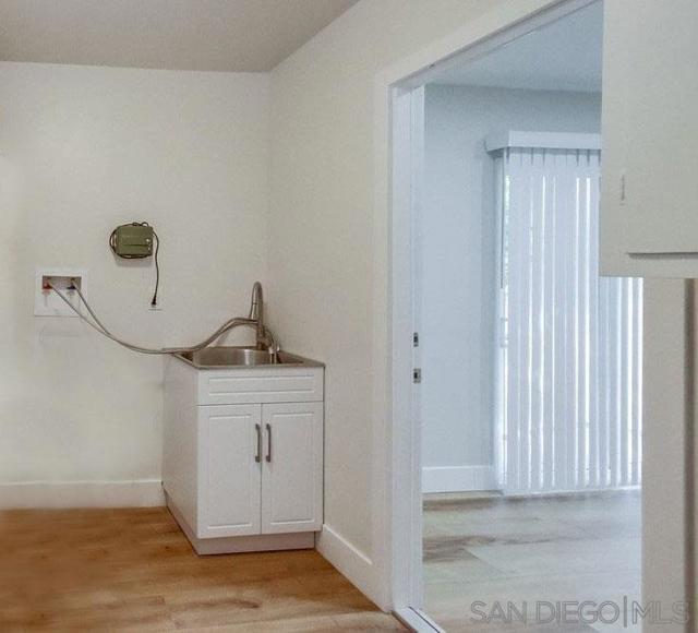 16731 Callado Ct, San Diego CA: https://media.crmls.org/mediaz/f4e1317c-721e-4fdd-bdb5-32a3da5908e9.jpg