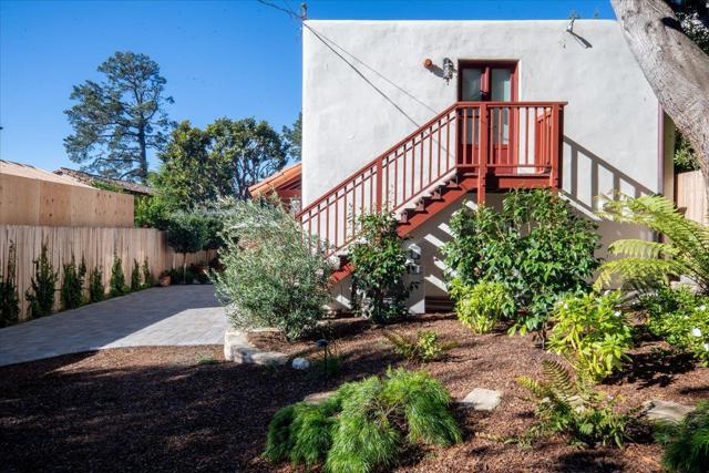 0 San Carlos 2 NW of Santa Lucia, Carmel CA: https://media.crmls.org/mediaz/f4e14c83-5c3d-4fdd-bc61-f77ebc71737c.jpg