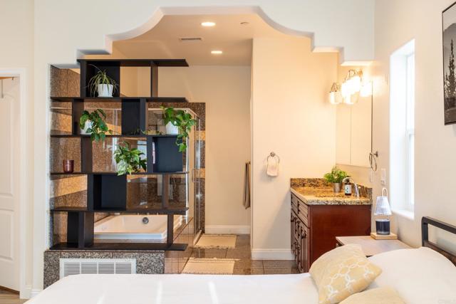 Detail Gallery Image 15 of 46 For 1657 Coronado Ave, Spring Valley,  CA 91977 - 5 Beds | 3/1 Baths