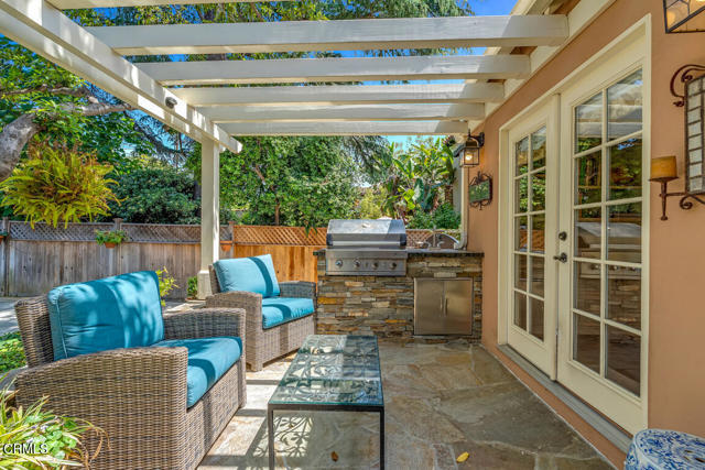 110 Glen Summer Road, Pasadena CA: https://media.crmls.org/mediaz/f4e23ef5-677b-42fa-bace-3763781eb448.jpg