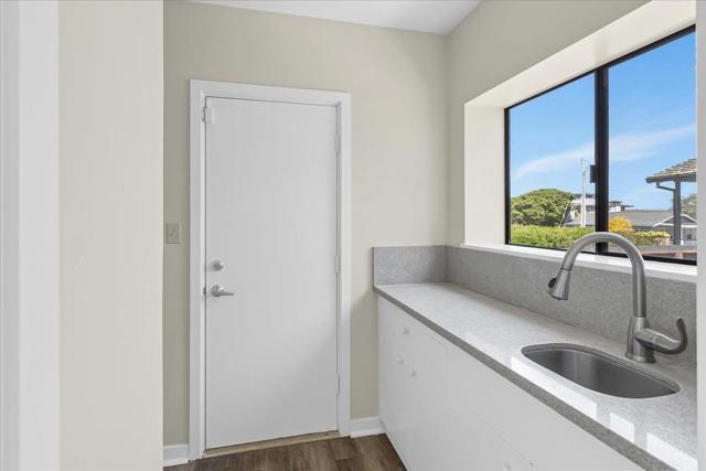 182 El Dorado Street, Monterey CA: https://media.crmls.org/mediaz/f4e2a99c-1203-4eba-85e2-1d34a7126245.jpg