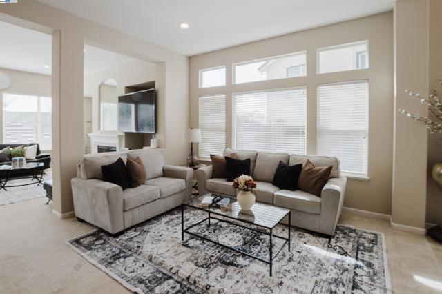 Image 7 of 38 For 25657 Crestfield Dr