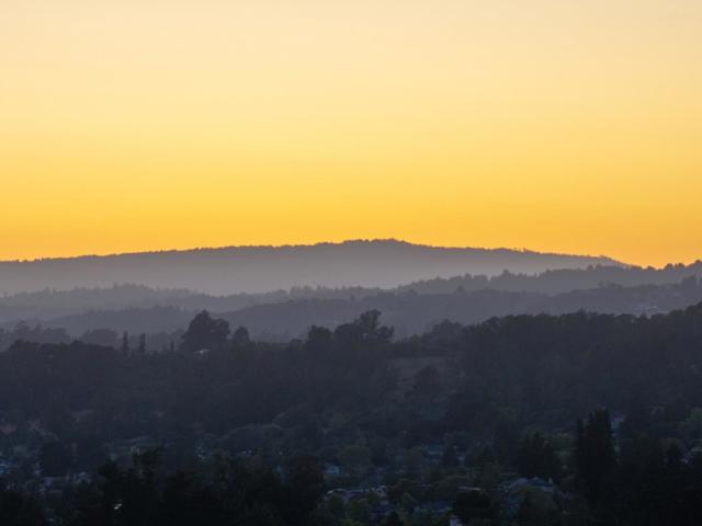 2711 Mar Vista Dr, Aptos CA: https://media.crmls.org/mediaz/f4e3c4fb-10d8-4f7d-8370-78495b13ec81.jpg