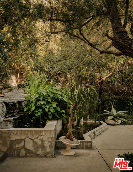 4 Bed Home for Sale in Los Angeles, California