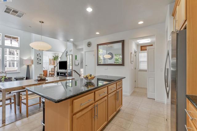 40252 Bonica Rose Terrace, Fremont CA: https://media.crmls.org/mediaz/f4e497b0-b102-4c44-a243-4eacbdf7b86e.jpg