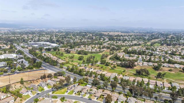 31060 Corte Anza, Temecula CA: https://media.crmls.org/mediaz/f4e4f443-e41a-446d-8374-6b9385793d2e.jpg