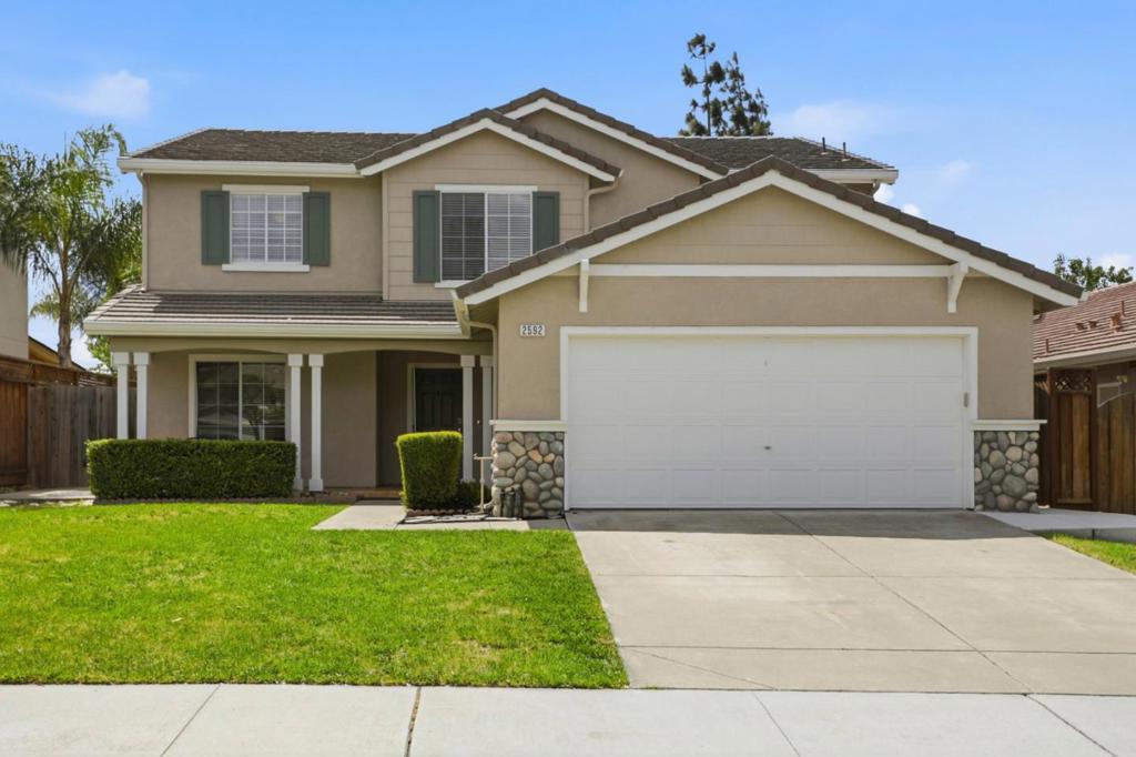 2592 Glenview Drive