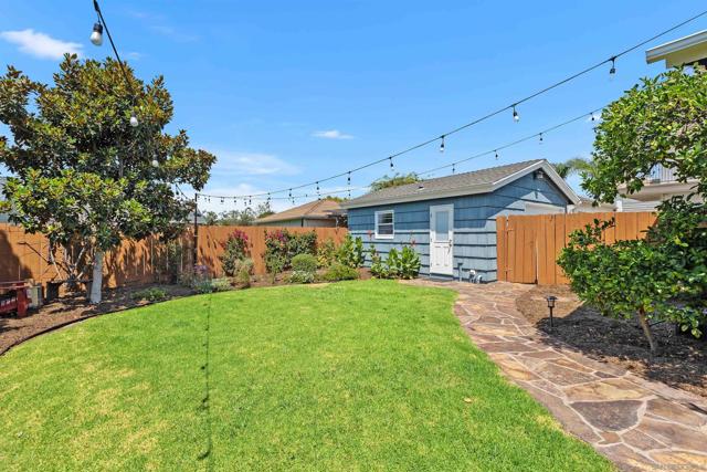 4744 49th St, San Diego CA: https://media.crmls.org/mediaz/f4e5d718-9545-456d-b3a0-62ab8723b4cb.jpg