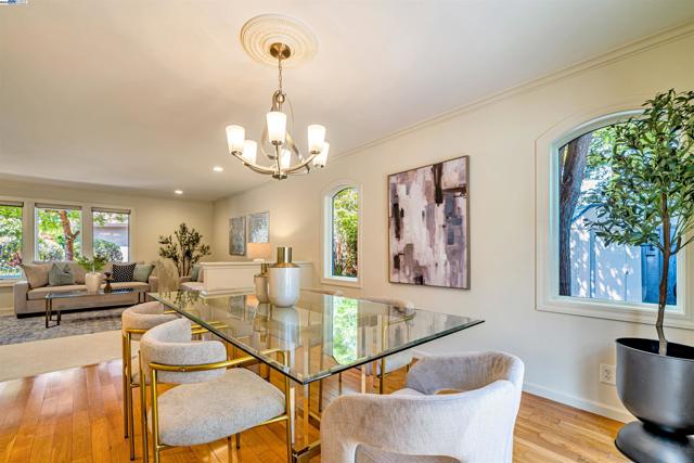 216 Salamanca Ct, San Ramon CA: https://media.crmls.org/mediaz/f4e65a17-d31d-418d-b204-7b5442397dfa.jpg