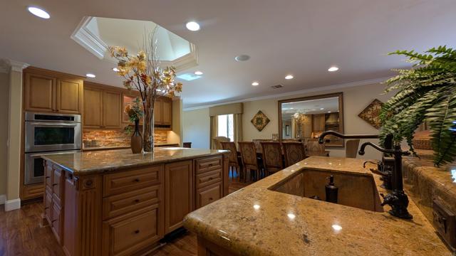 Detail Gallery Image 6 of 39 For 3167 Carnegie Pl, San Diego,  CA 92122 - 3 Beds | 3 Baths