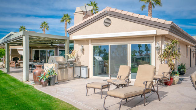 86169 Arrowood Avenue, Coachella CA: https://media.crmls.org/mediaz/f4e6e0a2-7679-4ffe-ac8e-de92cd38248d.jpg